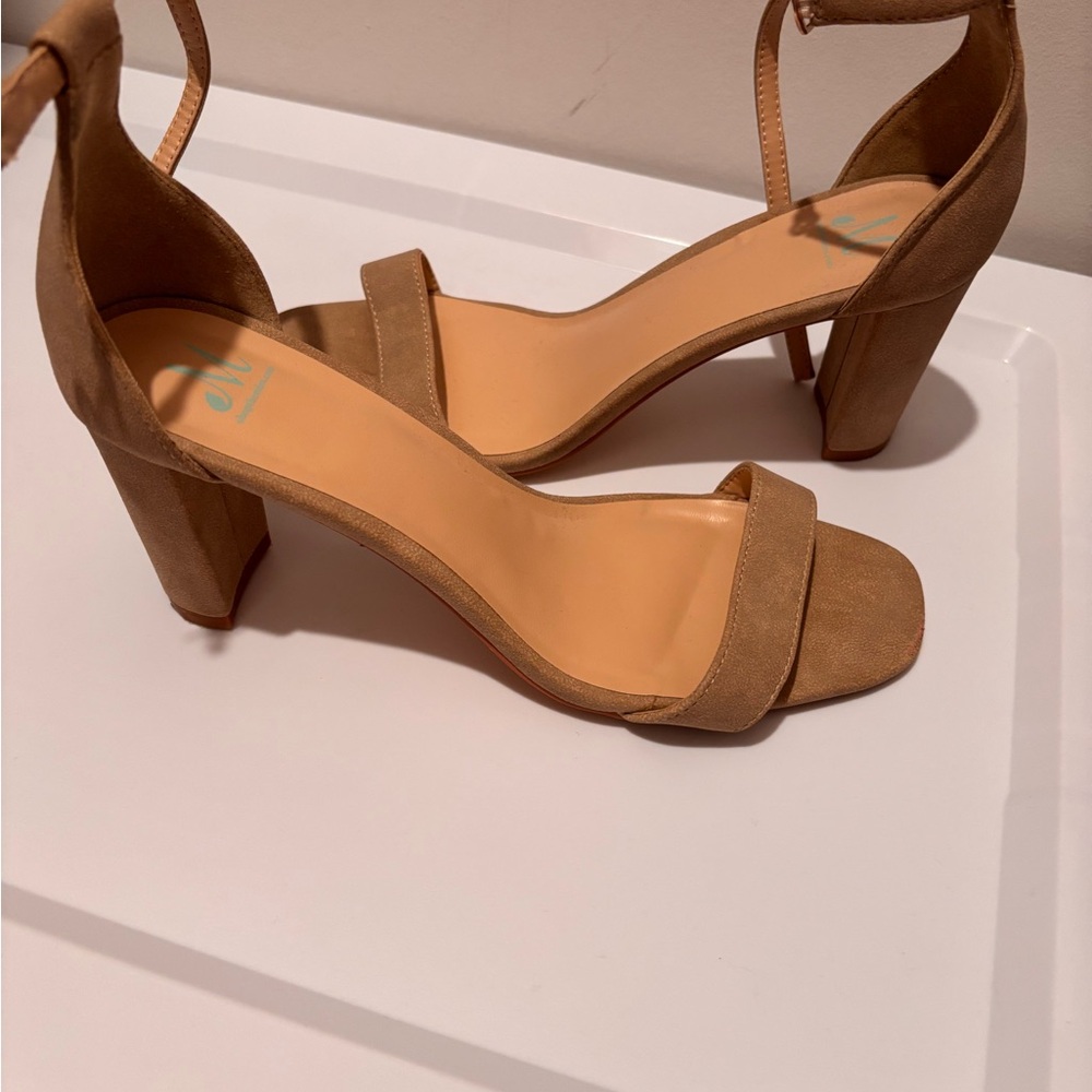 Elegant Tan Suede Block Heel Sandals